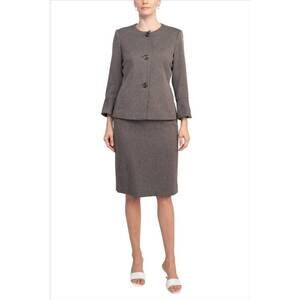 NEW NYP SUITS crew neck 3-button slit back crepe skirt set in chestnut